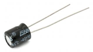 El.lyt 100uF 25V 105C ø6.3x11mm @ electrokit